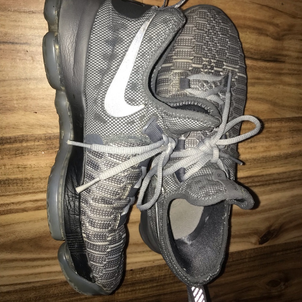 KD basketball sneakers